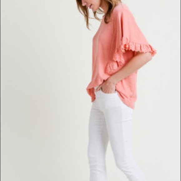 Scallop Trim Knit - Picture 2 of 3